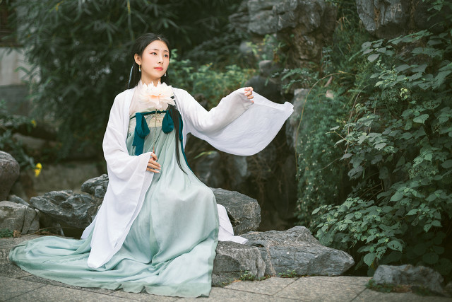 “老牛吃嫩草”的北宋词人张先，坊间花色故事