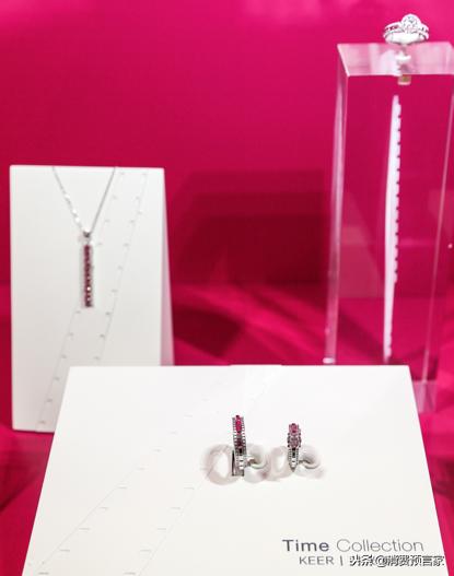 安妮海瑟薇高定珠宝,安妮海瑟薇绿色珠宝