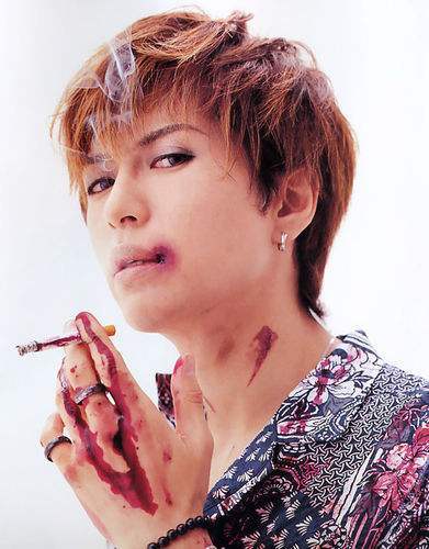 这两位日本知名*男美**大佬，私下竟是这种“不正常”关系？