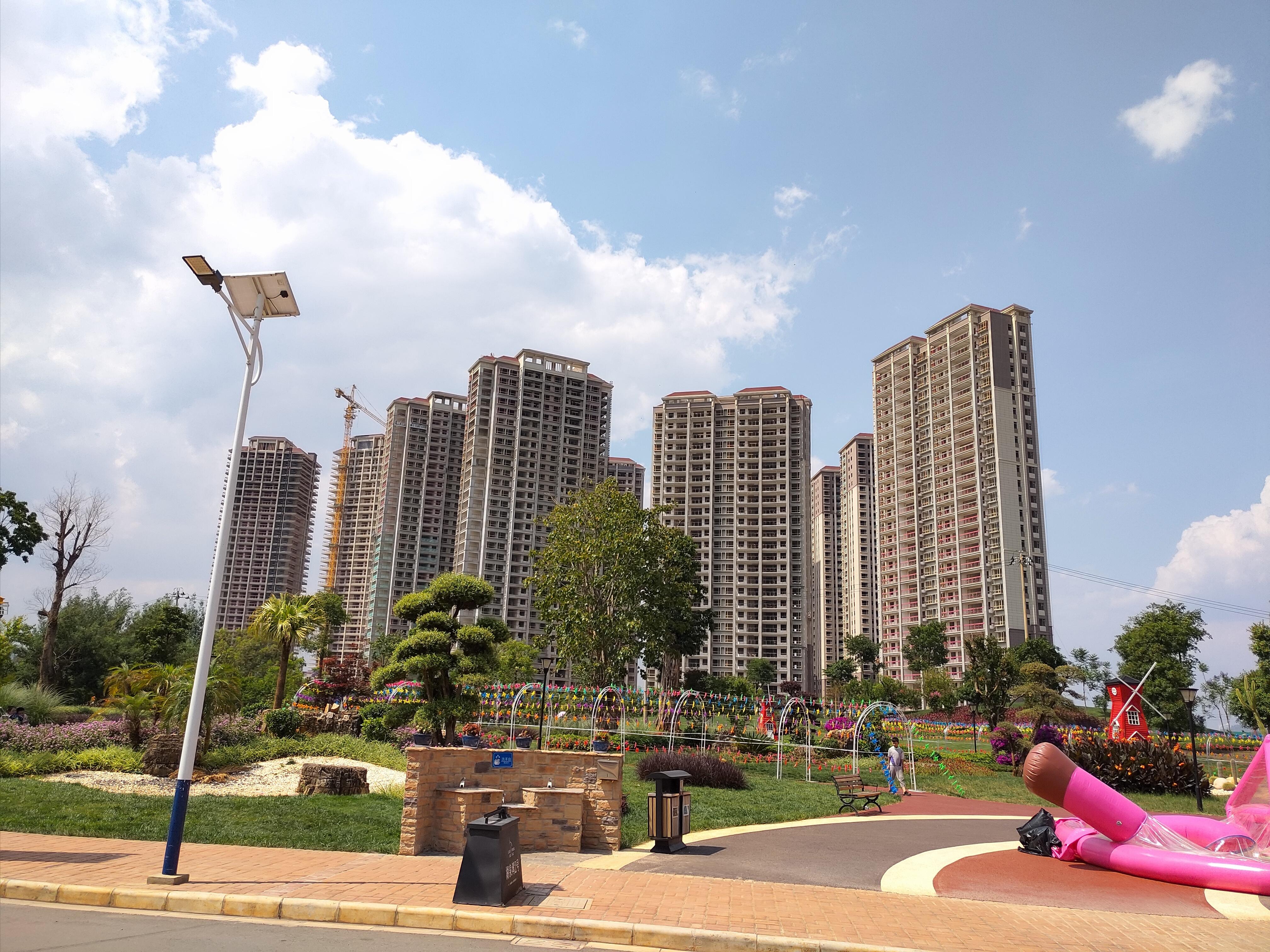 弥勒楼市很忙:重庆房企楼盘来了,隔壁本土项目后续用地也跟上了