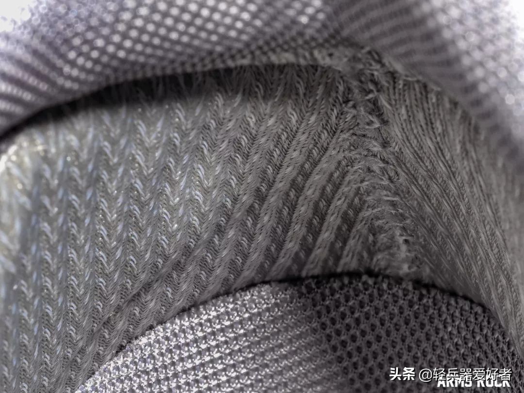 军靴防水测试,军靴透气性