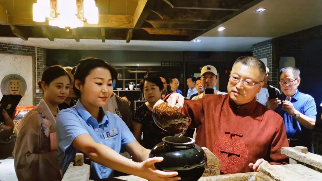 金徽酒封坛原浆60度价格,金徽酒存几年比较好喝