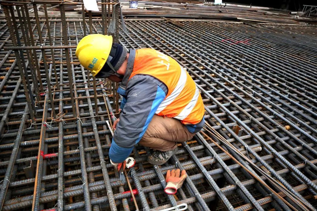 三峡大坝混凝土为什么要加煤灰,三峡大坝怎么防止混凝土的收缩