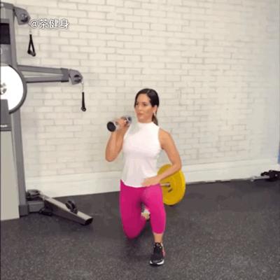 3个练腹肌的动作,简单又好瘦的练腹肌动作