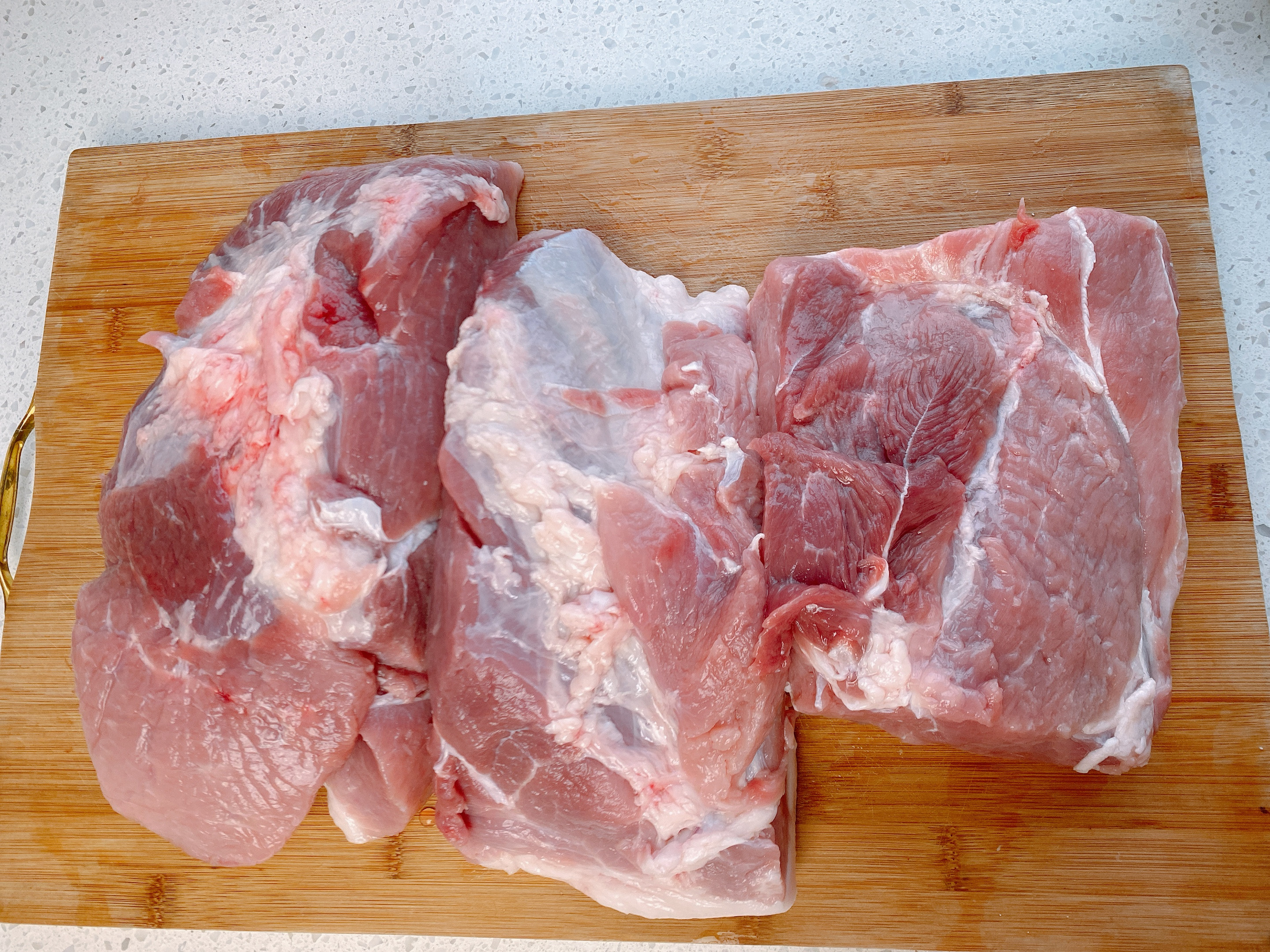 灌香肠配料秘方5斤教程,灌香肠4斤香肠的制作方法和配方