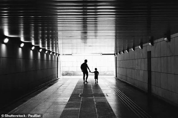 男子性侵3岁男童被捕现场,悉尼性侵案件