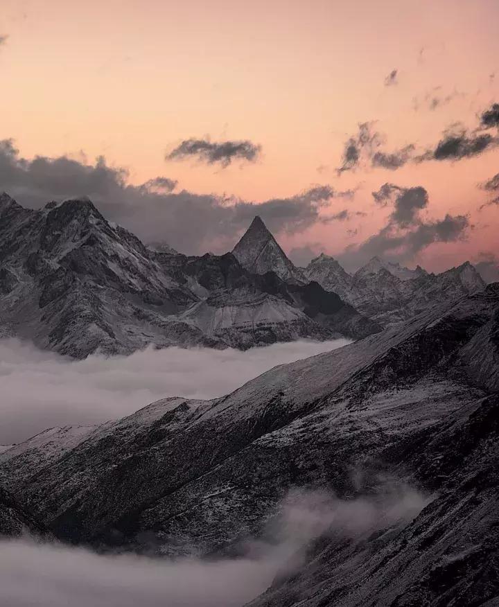 看阿坝县全景,阿坝环线海拔一览表