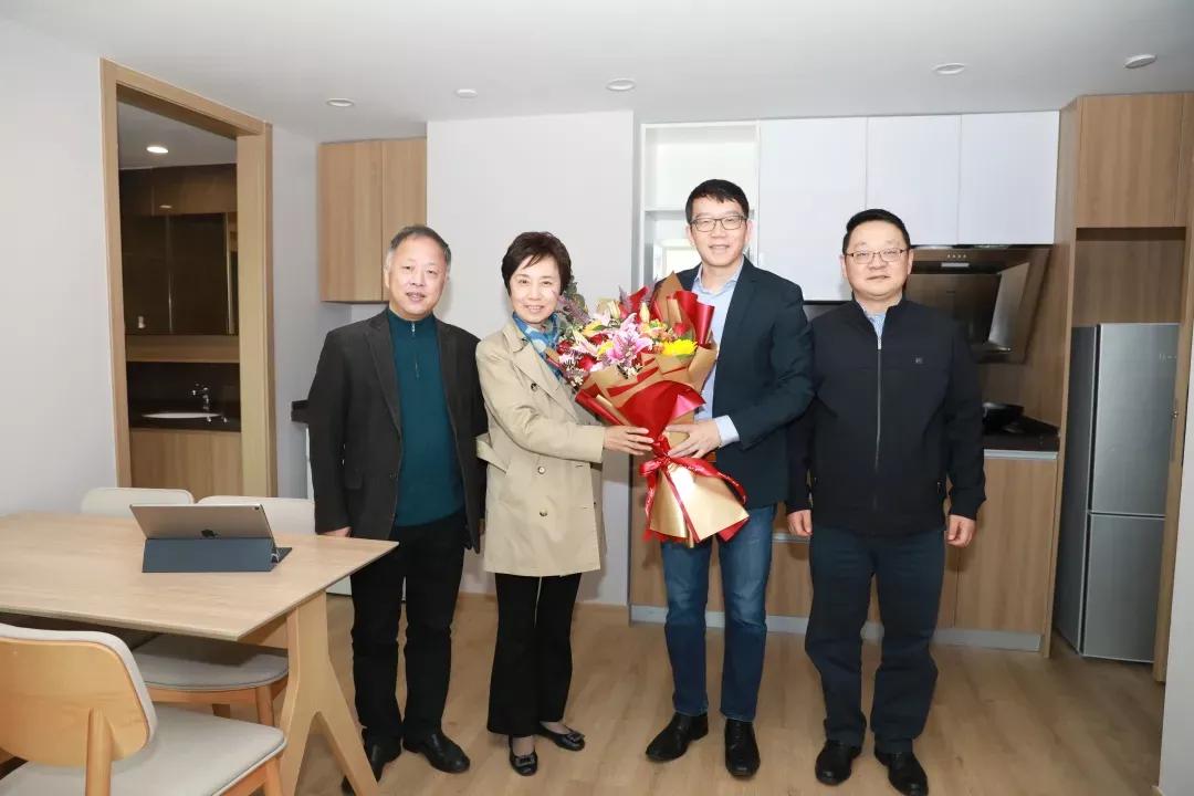 婕嗚繙澶嶆棪,婕嗚繙绂昏亴