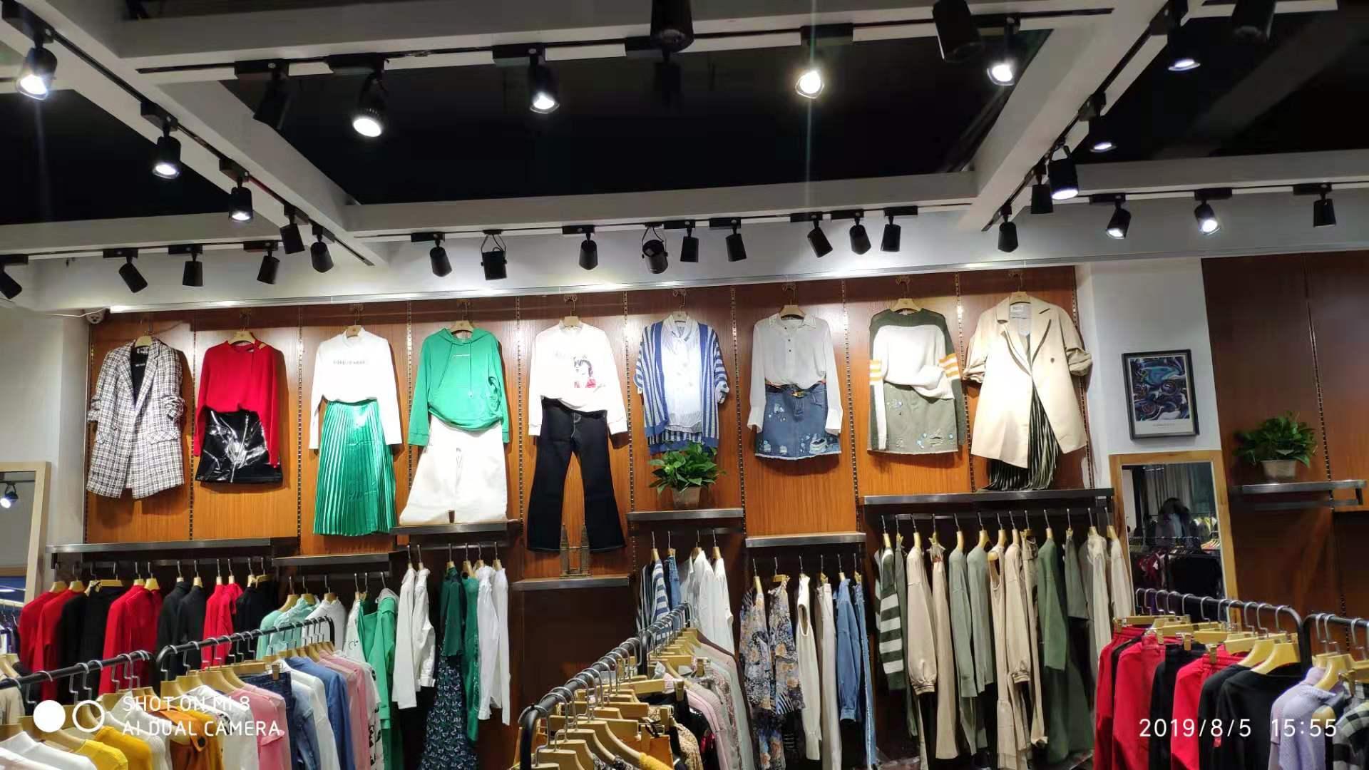 做服装尾货批发生意赚钱吗,做服装尾货生意