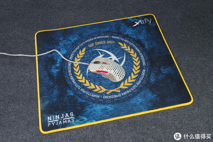 xtrfym4和xtrfym42区别,xtrfym4鼠标适合多大的手