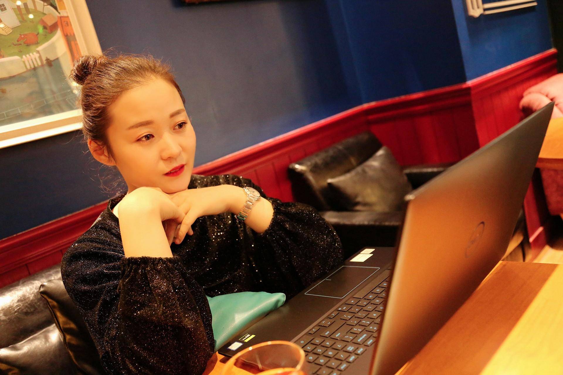 戴尔g33590外星人怎么使用,戴尔电脑做工