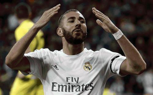 本泽马当球队主角,本泽马一人一城