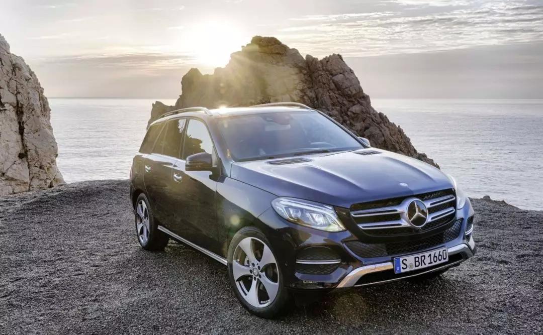 奔驰gle轿跑深度试驾评测,奔驰gle350和450哪个销量好