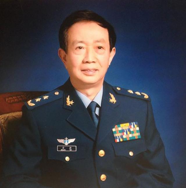 新中国首位被害的高级干部，曾任主席秘书，儿子儿媳是将军