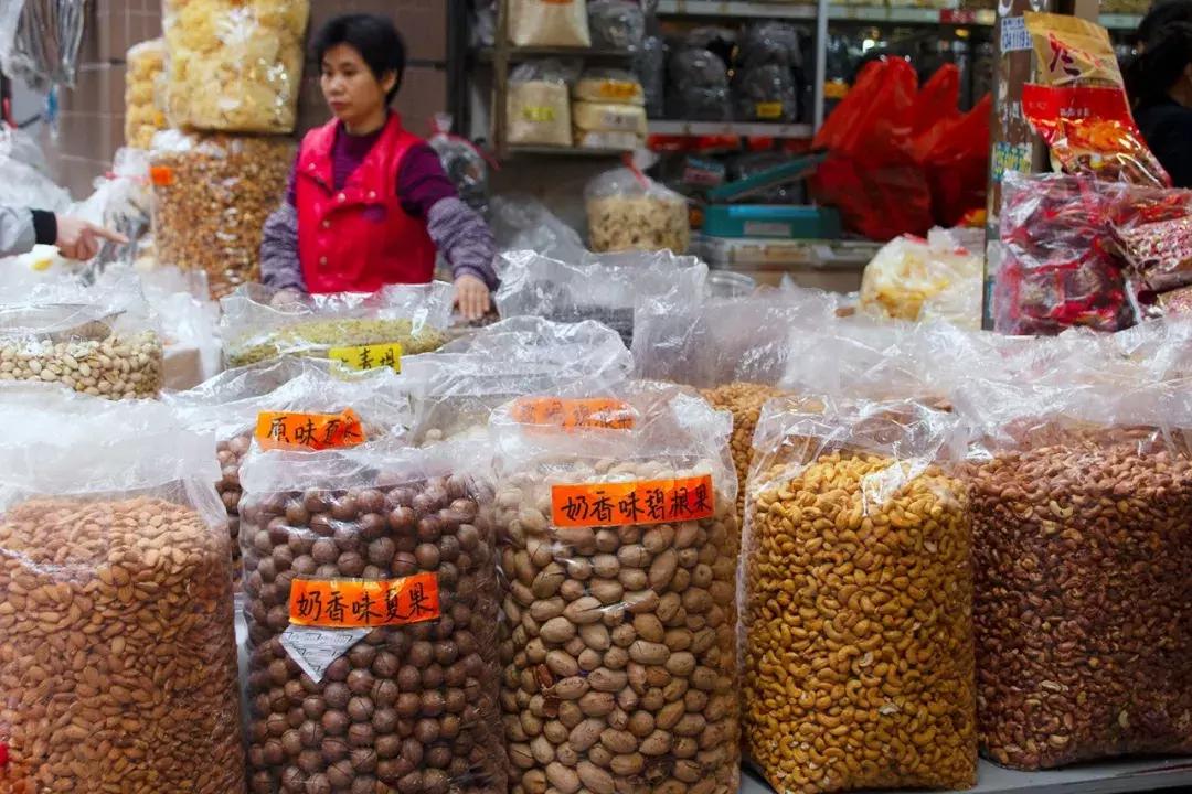 小年来啦，你家年货备齐了吗？小番走进番禺各大市场，收获满满的幸福……