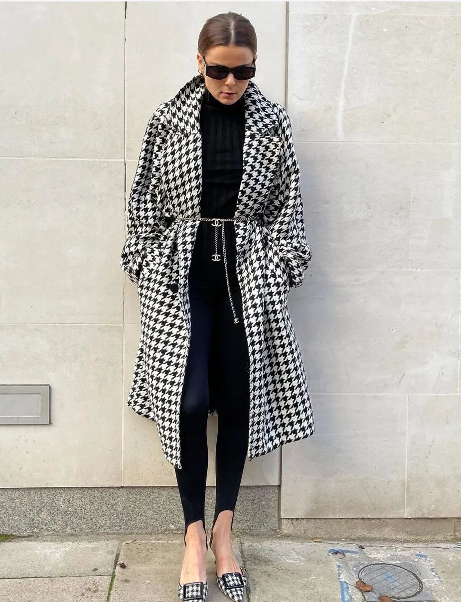 墨绿色格纹大衣怎样搭配好看,短款格纹毛呢大衣的搭配方法