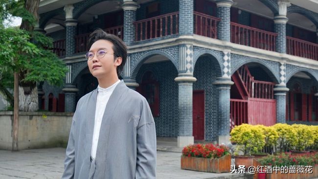 李玉刚万疆翻唱,万疆翻唱李玉刚