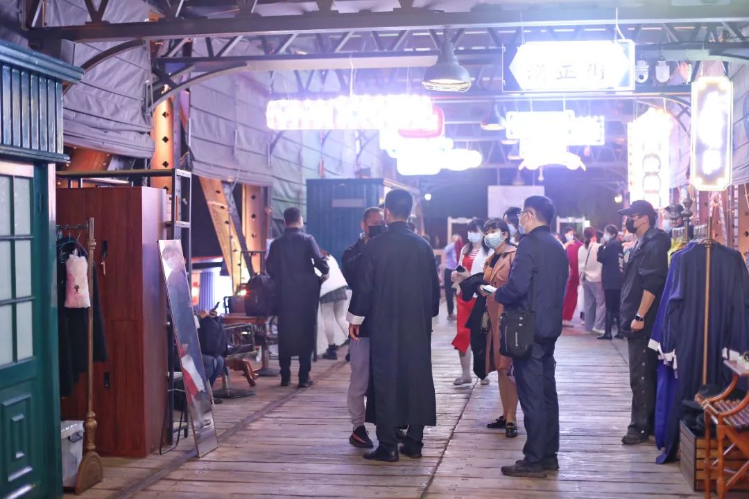 一场实景剧本杀！湖北武汉网红船，298元一张船票，究竟值吗？