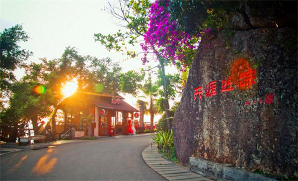 重庆到三亚怎么去最便宜,重庆到三亚途经哪些旅游城市