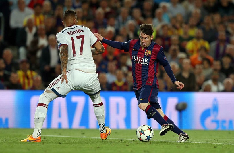 麦孔攻破巴萨球门,足坛名场面温格