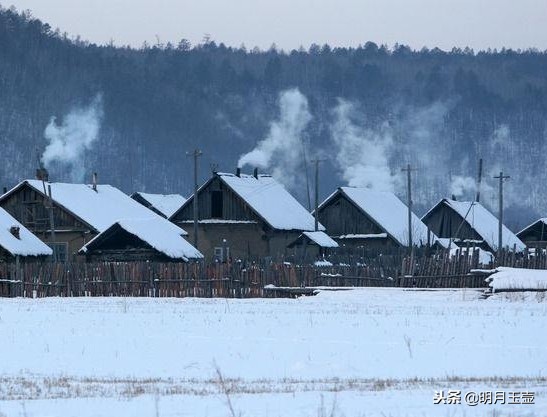 明月玉壶：“屋上炊烟袅袅”，约高手对联