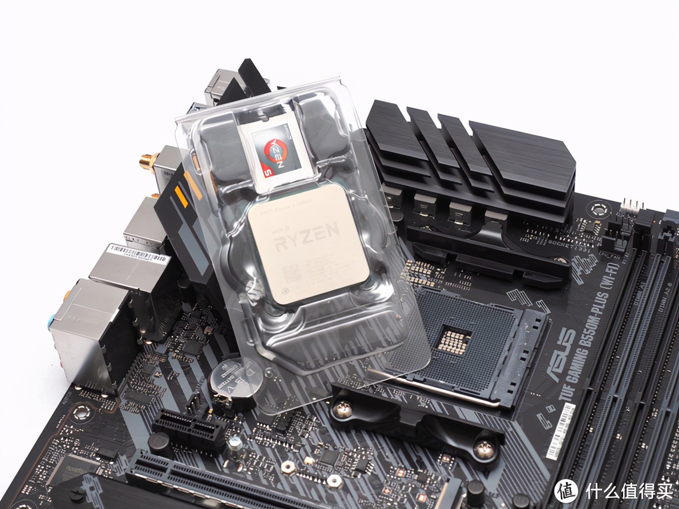 真就6打8下克上？5600X大战10700K游戏实测对比