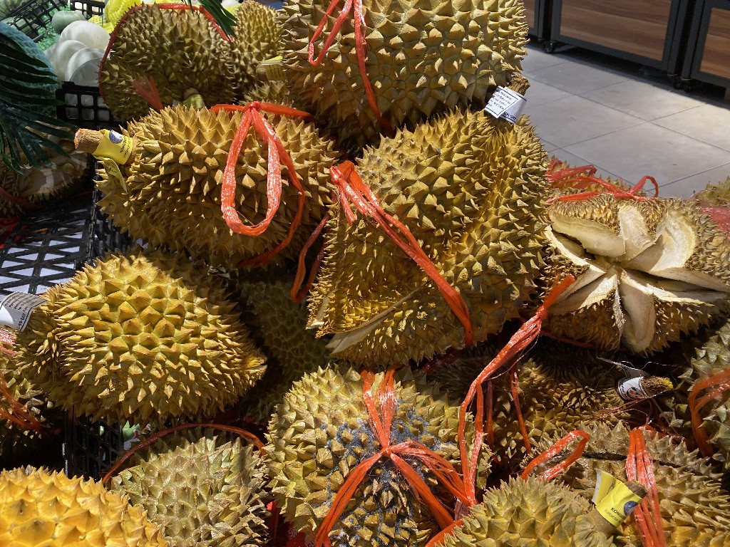 榴莲如何挑选轻微裂开,榴莲裂开了但是肉脆怎么办