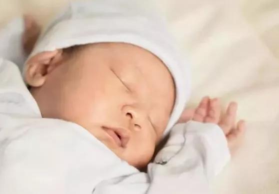 树袋宝宝怎么护理,三月龄宝宝没有包被无法睡觉