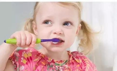 1岁的宝宝牙齿腐蚀了怎么办,牙齿蛀光