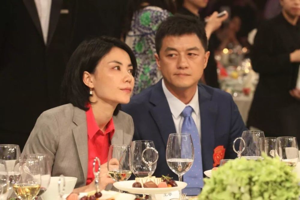 王菲和窦唯目前的关系,王菲的反反复复