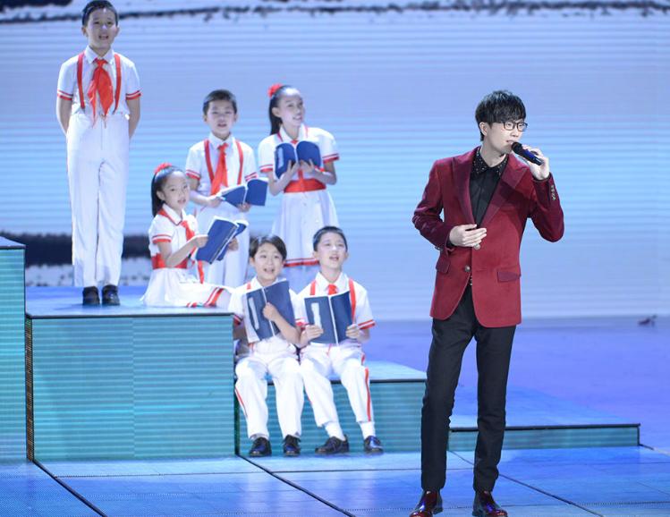 许嵩千百度被写进大学语文,许嵩和千百度同一时期的歌