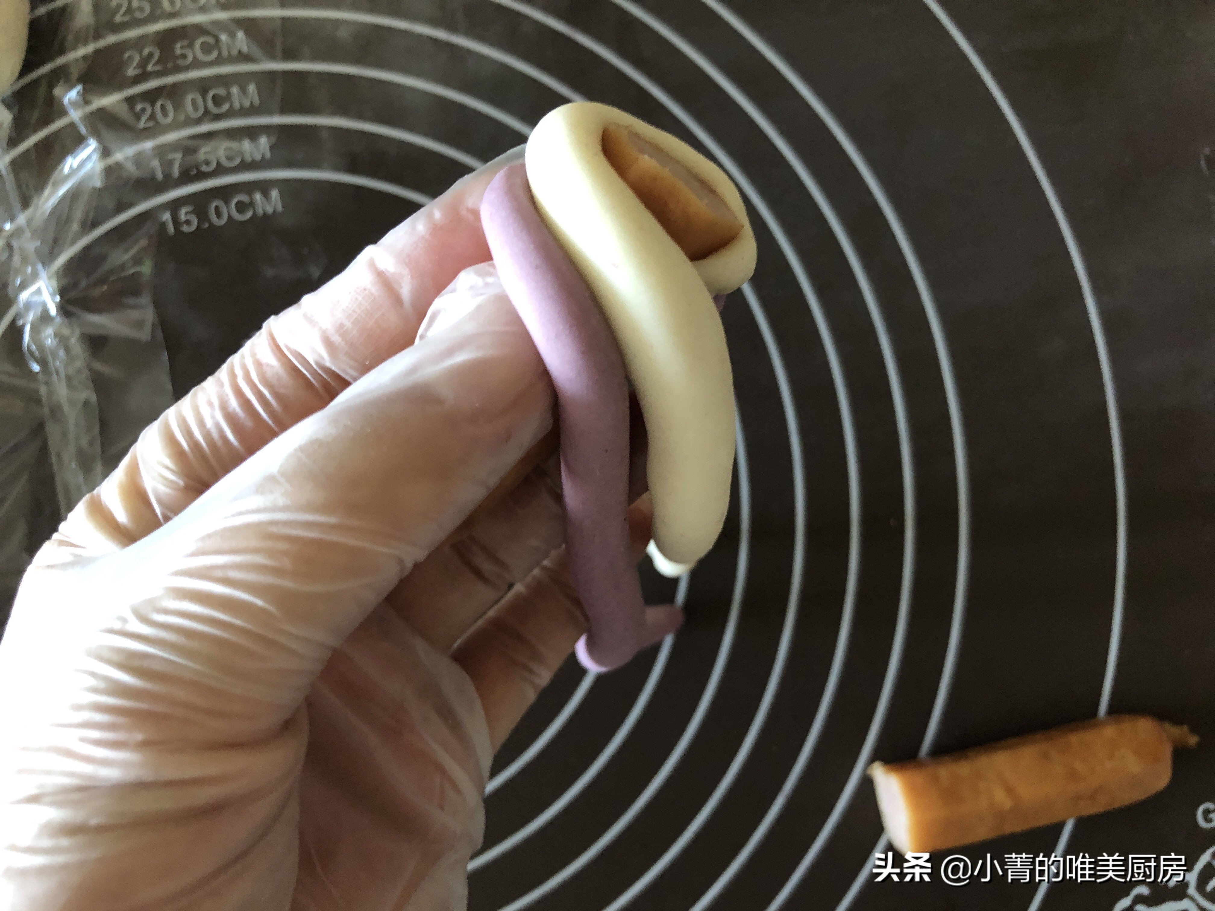 双色紫薯火腿肠馒头,双色热狗馒头