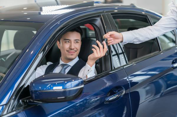 年轻人到底该如何选车,理性消费买什么车最好