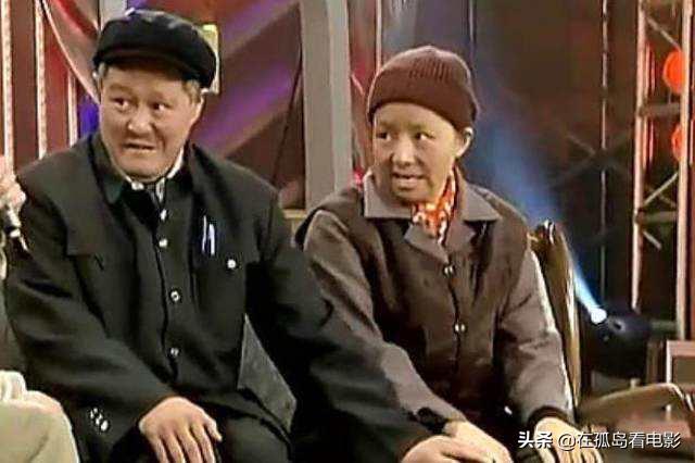 宋丹丹春晚下蛋公鸡搞笑小品,宋丹丹小品暗送秋波