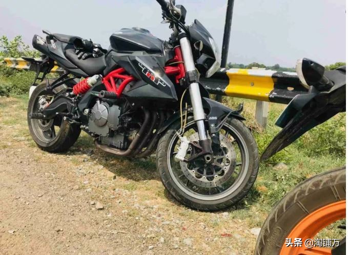 贝纳利黄龙600巡航摩旅,新老款贝纳利黄龙600四缸摩托车