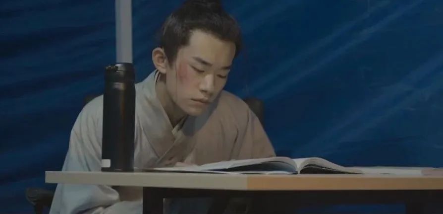 易烊千玺由国民弟弟变成实力演员,易烊千玺真实家境到底如何