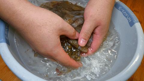 油焖大虾最正宗的做法最简单,油焖大虾正确做法调料