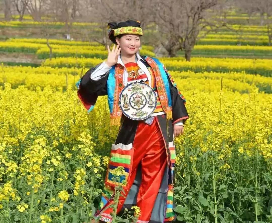 鐢樿們鐪佽垷鏇插幙钘忔棌鏈嶉グ,钘忓尯鏃呮父鏈嶉グ