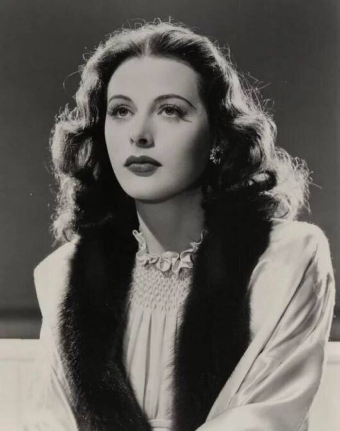 她18岁成最年轻百花影后,她18岁出道