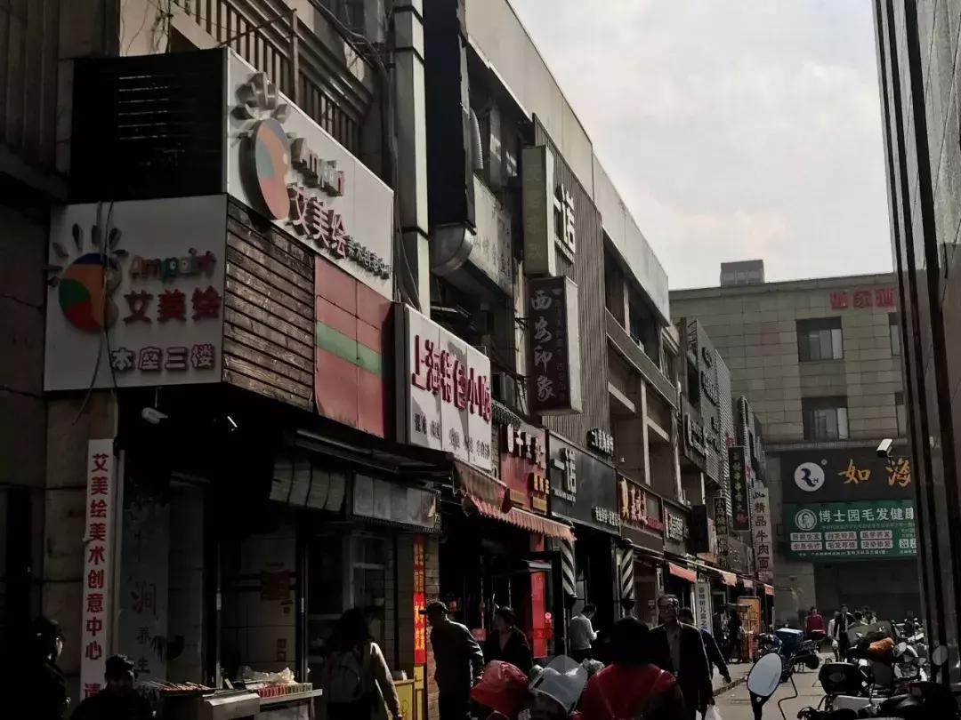 万科海上传奇一房一价,万科海上传奇凭什么那么贵