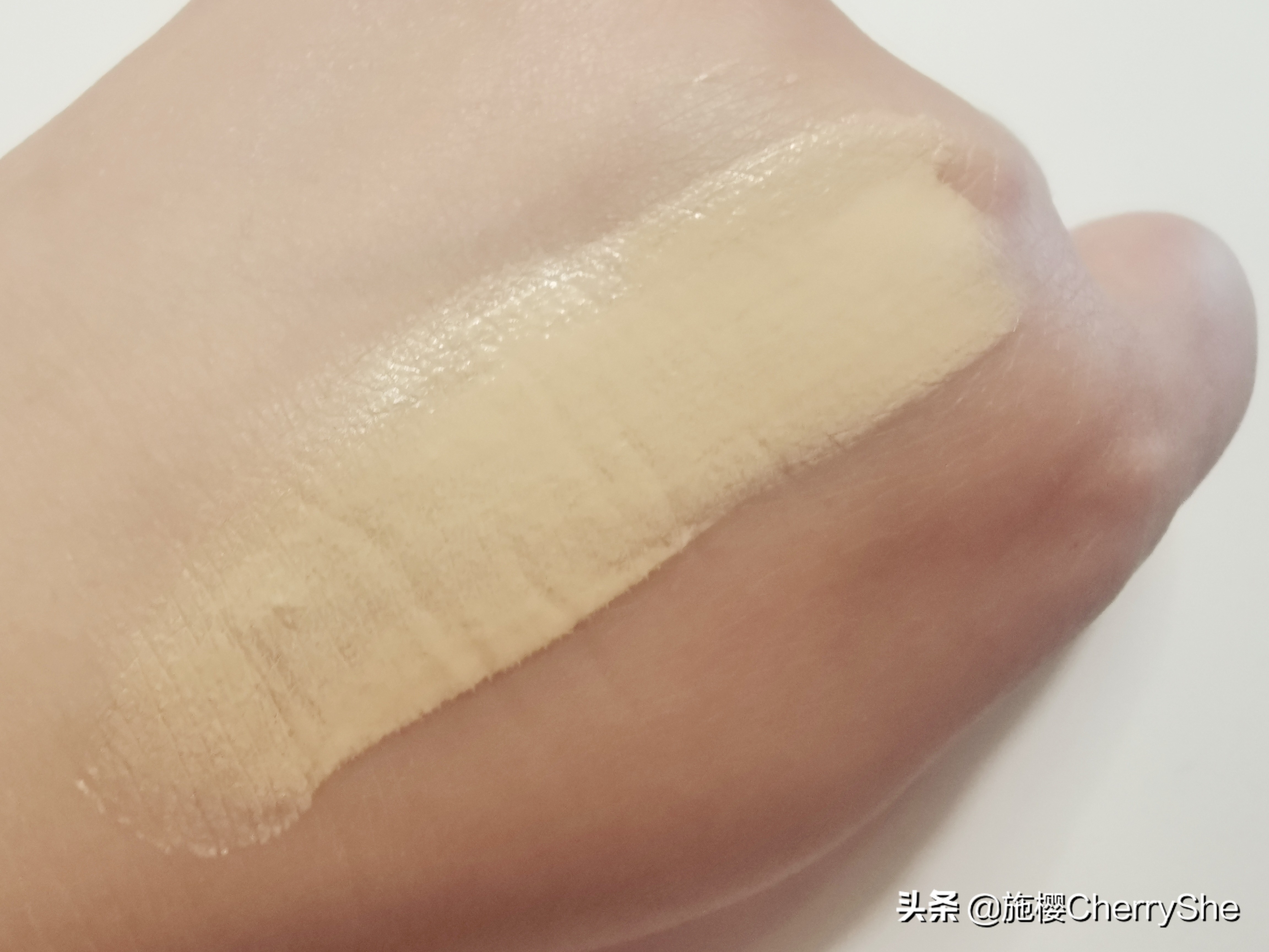 混干皮粉底液推荐真实测评玫珂菲,粉底液阿玛尼权力3.5号色