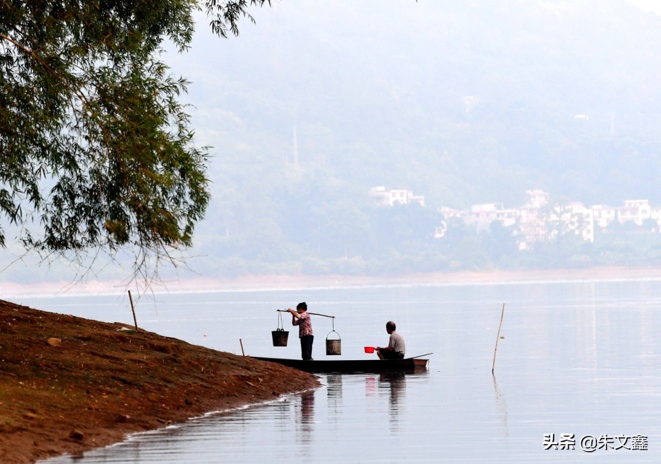 有一种生活叫长寿岛上梦巴马，来一场裸浴景中境如仙