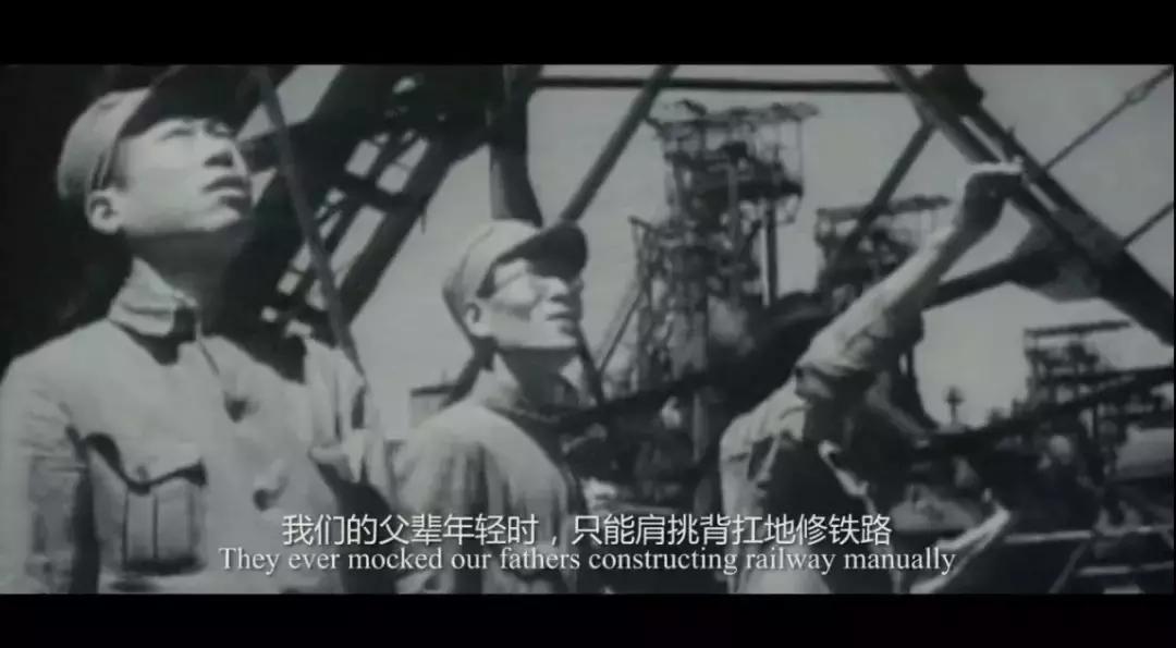 一本笔记本记录了初中生涯,一本笔记本记满童年