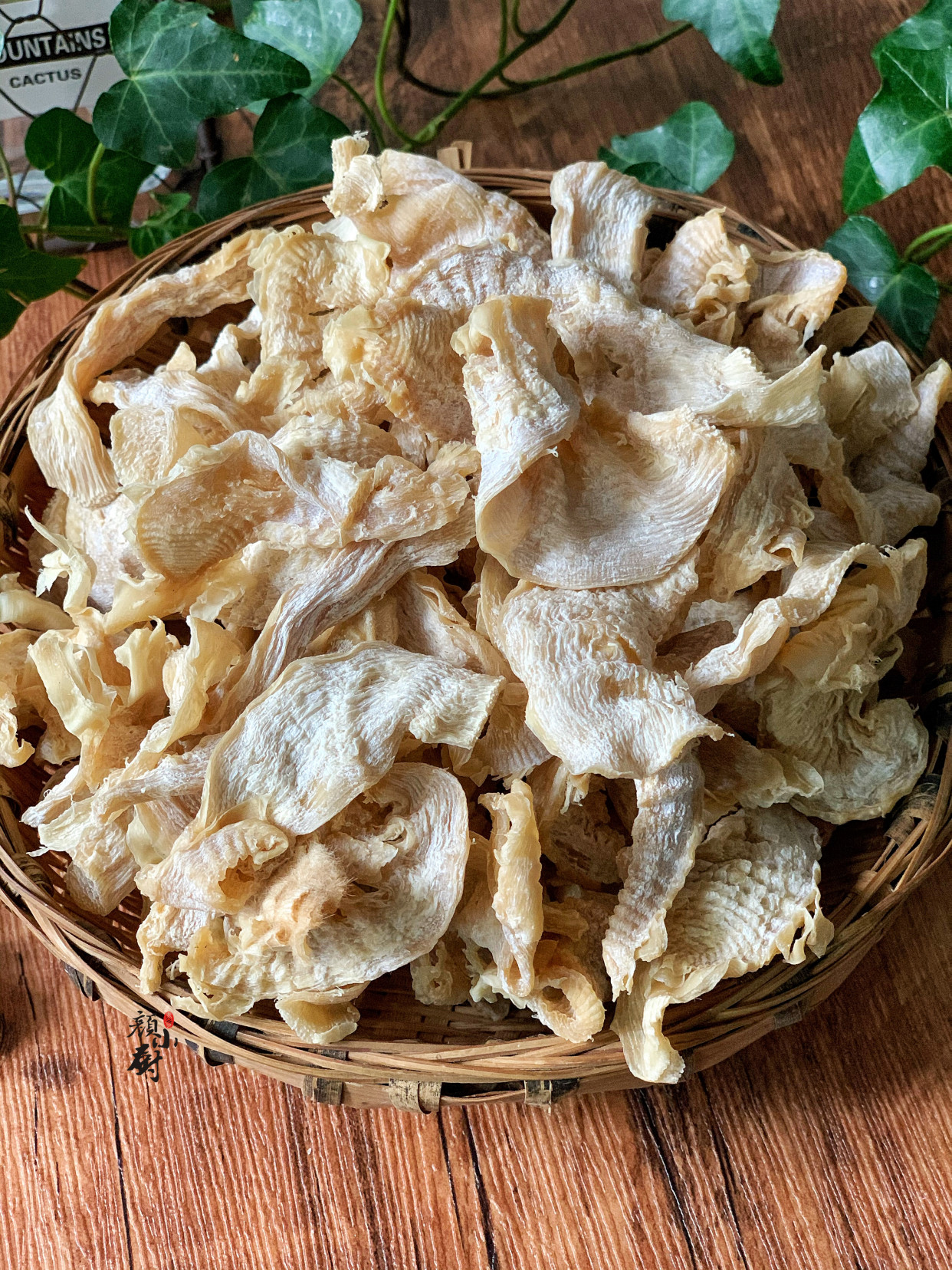 清明前后吃这个菜千万要注意,哪三种食物清明前准备