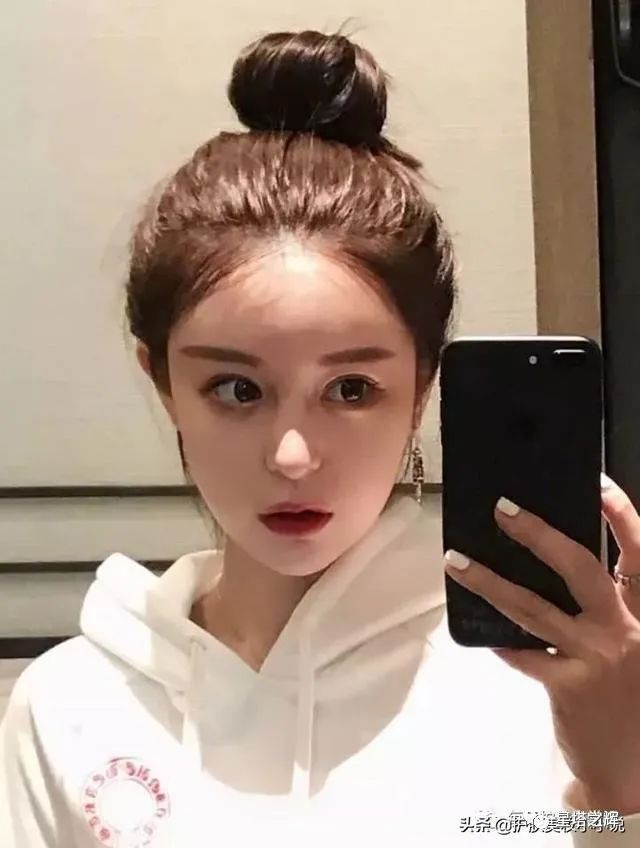 护肤消除眼袋鱼尾纹,维生素消除眼袋和眼皱纹的妙招