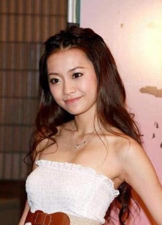 伍智恒年轻照片,伍智恒年轻模样