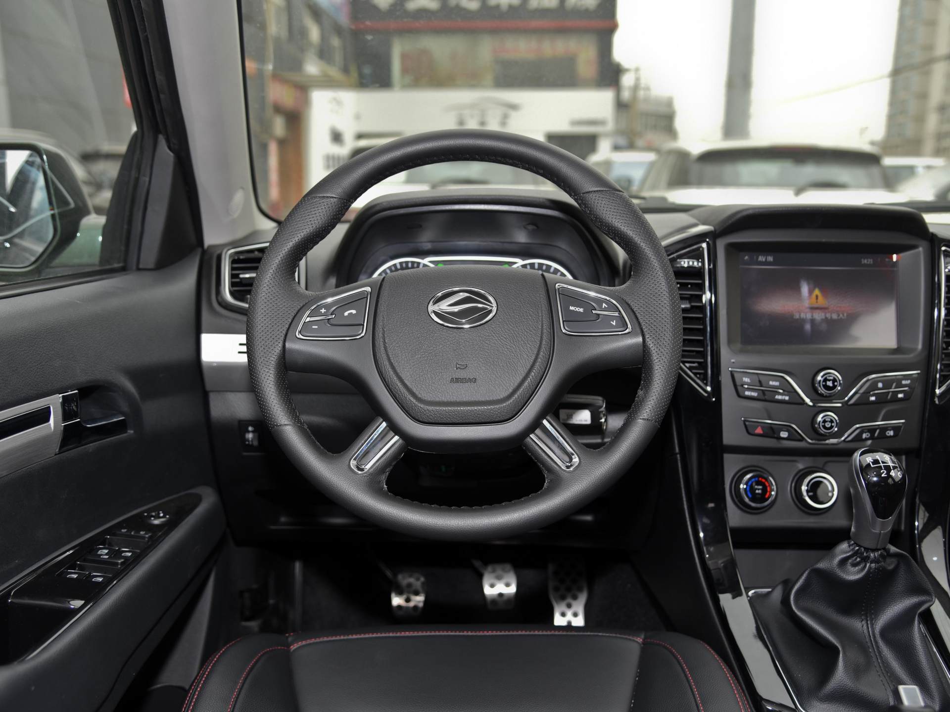 陆风x81.8t越野,陆风x81.8t发动机数据