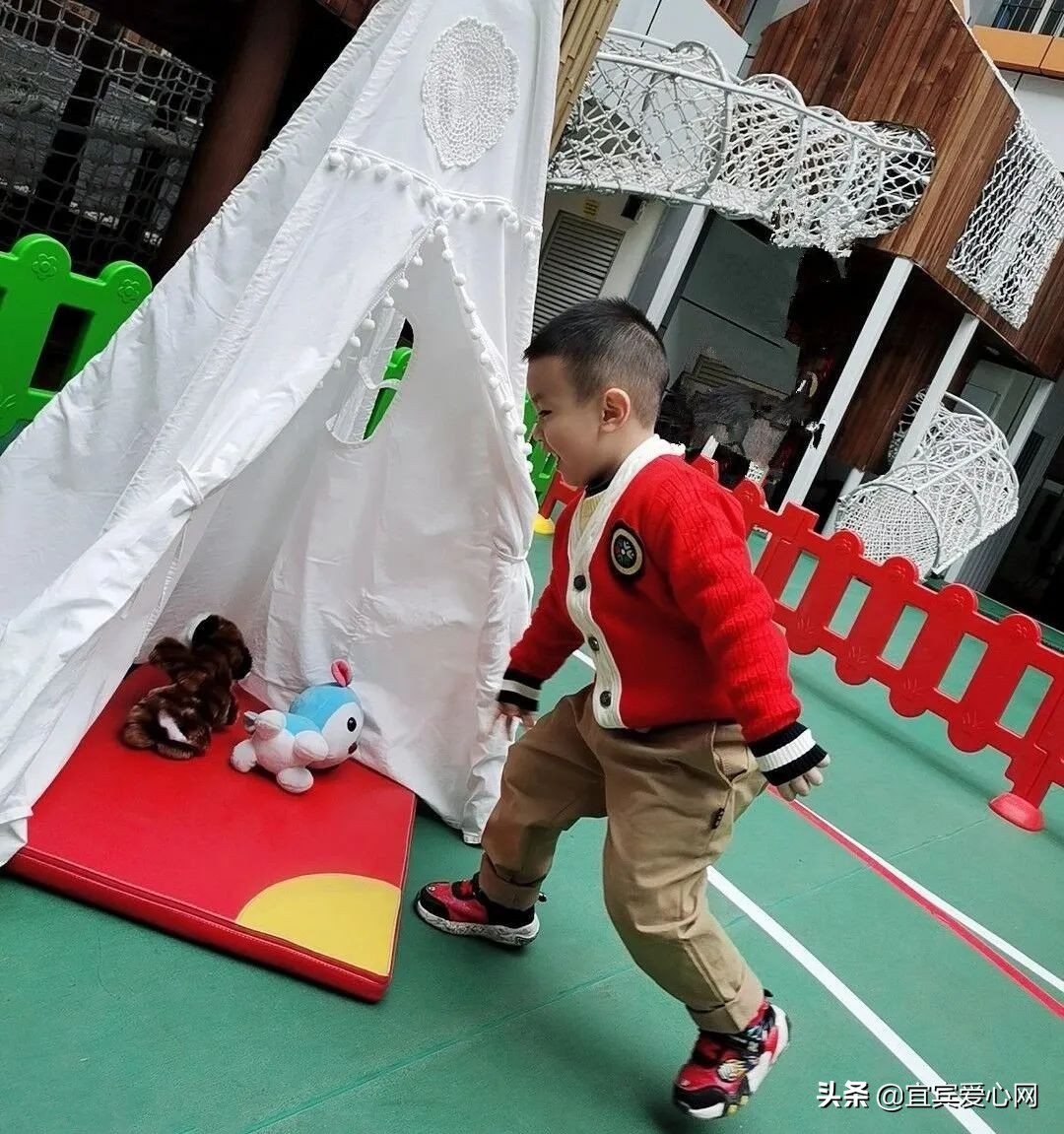 幼儿园乐享春天活动,幼儿园欢乐运动