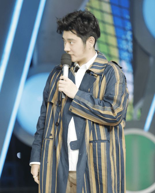 小艺接受媒体采访，称手握钱枫性侵三大证据，不要赔偿只希望严惩