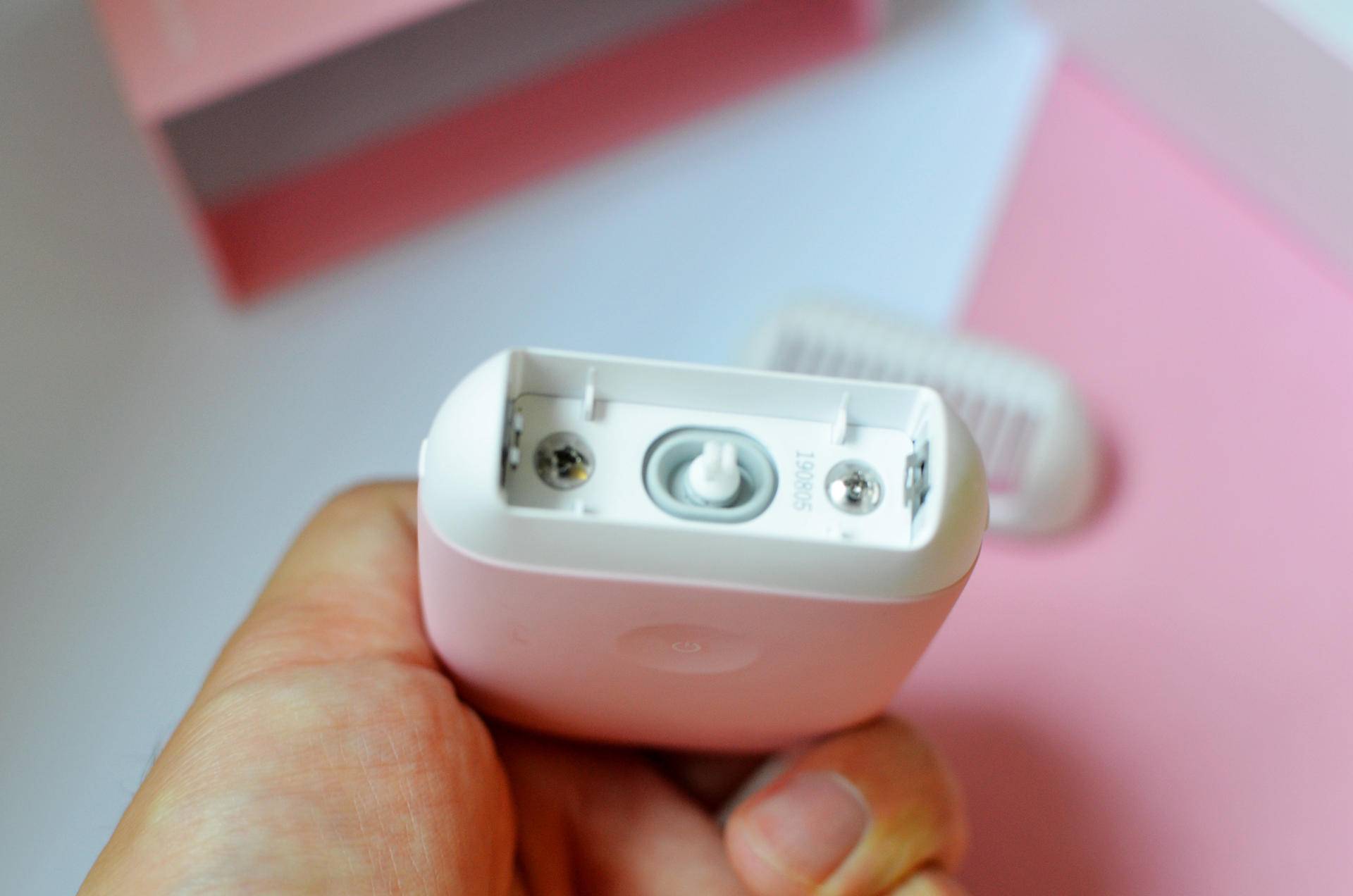 小米电动剃须刀和须眉剃须刀对比,小米须眉灵动三刀头剃须刀评测